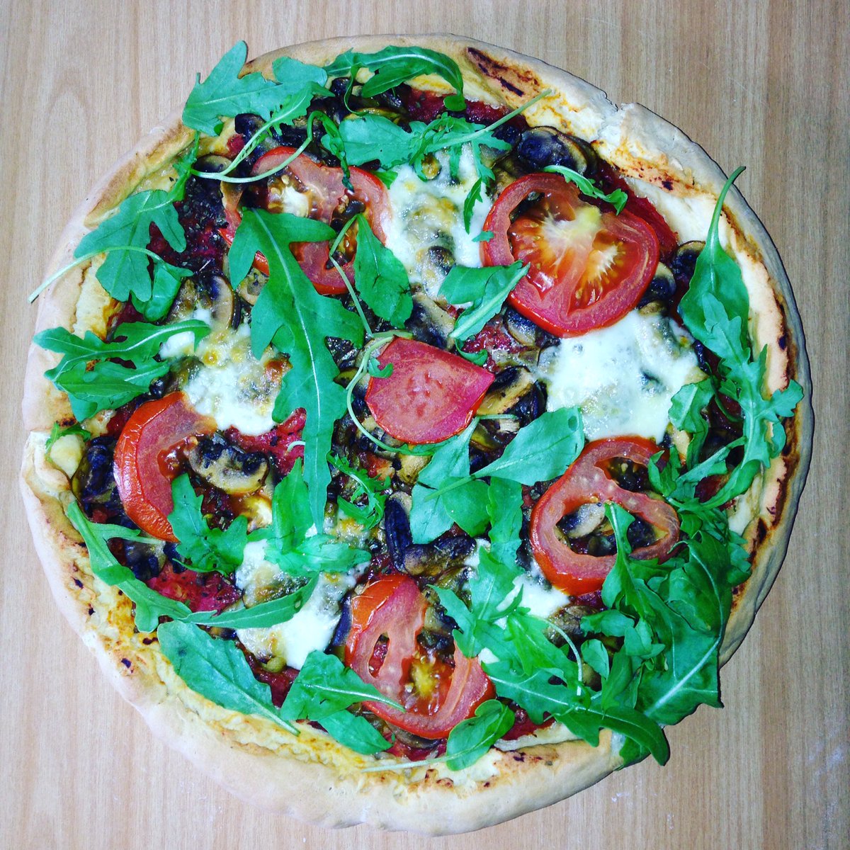 Sara Siourakan On Twitter Ce Midi C Est Pizza Maison Roquette