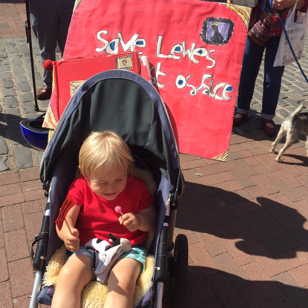 Well, we made noise. Let's hope they rethink the post office move ! <a href="/savelewespo/">SaveLewesPostOffice</a> #lewes #savelewespo