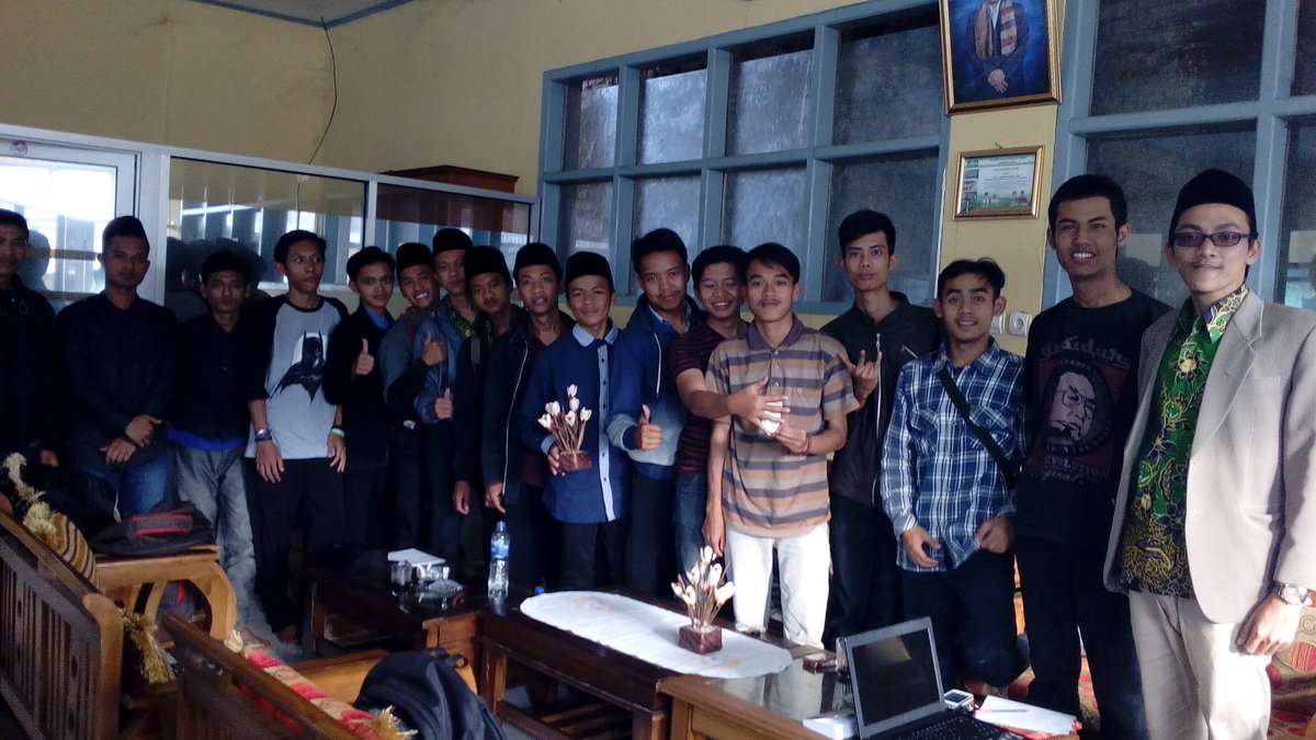 ipnu_garut's tweet photo. Formasi para ksatria IPNU Garut , ciptakan peradaban generasi yang berkarakter. #ipnu #ipnugarut @pp_ipnu @An_IPNU https://t.co/18SI1ankyL