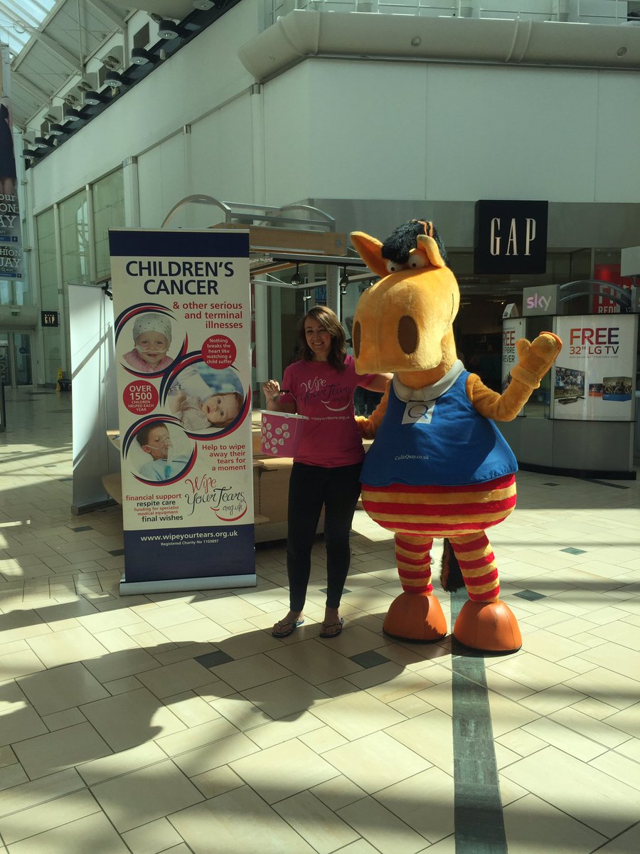 Rocket is at @shopcastlequay with <a href="/WYTcharity/">Wipe Your Tears</a> today 11-3 🐴 come on down to say hi 🍬🍭🍬
