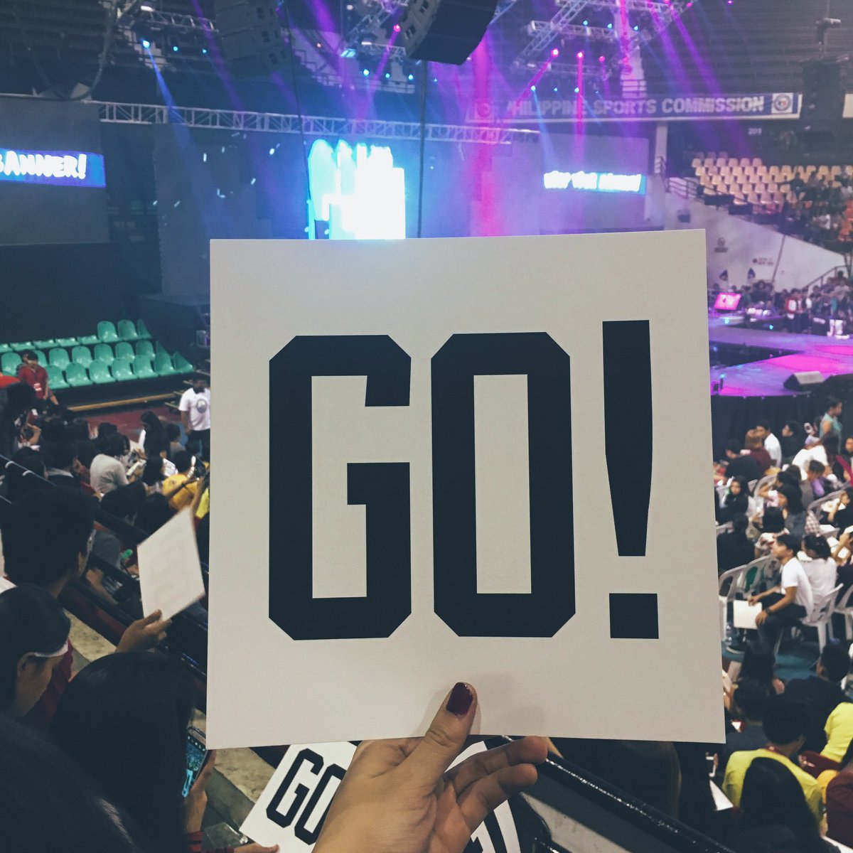 dashabloo's tweet photo. "Dating walang ligaya na tunay pero ngayon isa na sa limang libong binigyan ng bagong buhay." — #OneConference2016 https://t.co/kxiquze9Tb