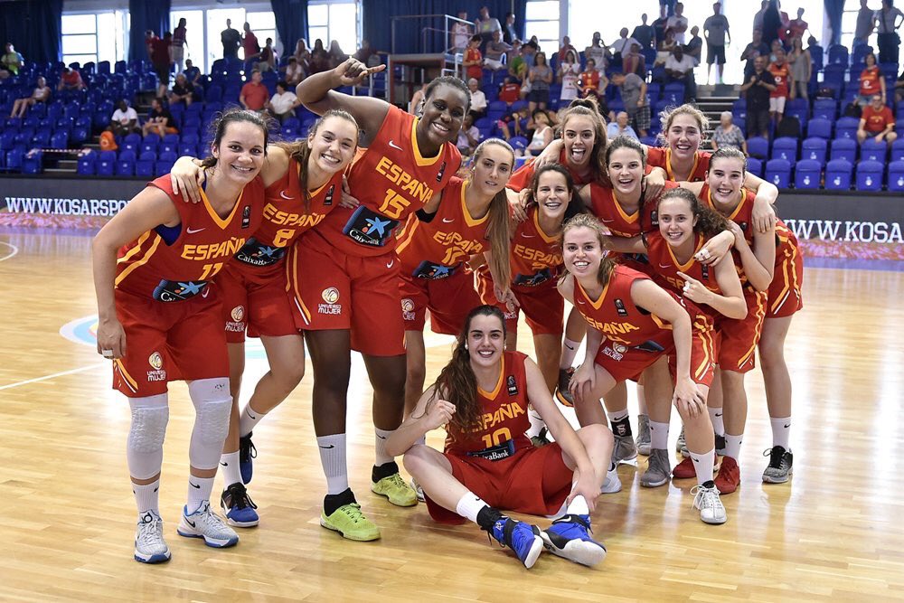 JugadorXIII's tweet photo. Hoy es un buen día para volver a ser campeones de Europa no? ¡Vamos tías #U18F! 🇪🇸 https://t.co/gYpum0BetB