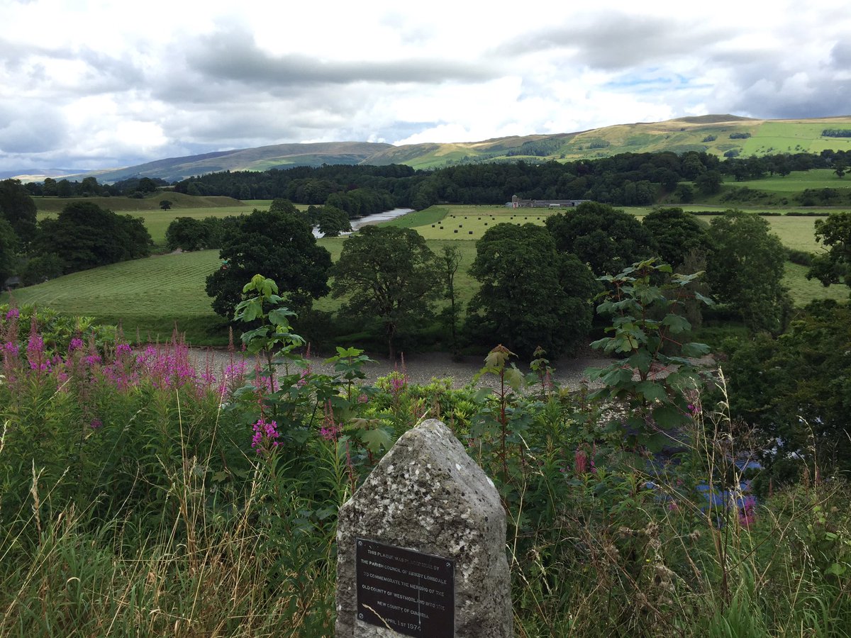 halo42's tweet photo. Ruskin's view, Kirkby Lonsdale, #Cumbria with @swatsoncooper &amp; #pennythepointer 😘🐶🌤 https://t.co/837qJBlvQa