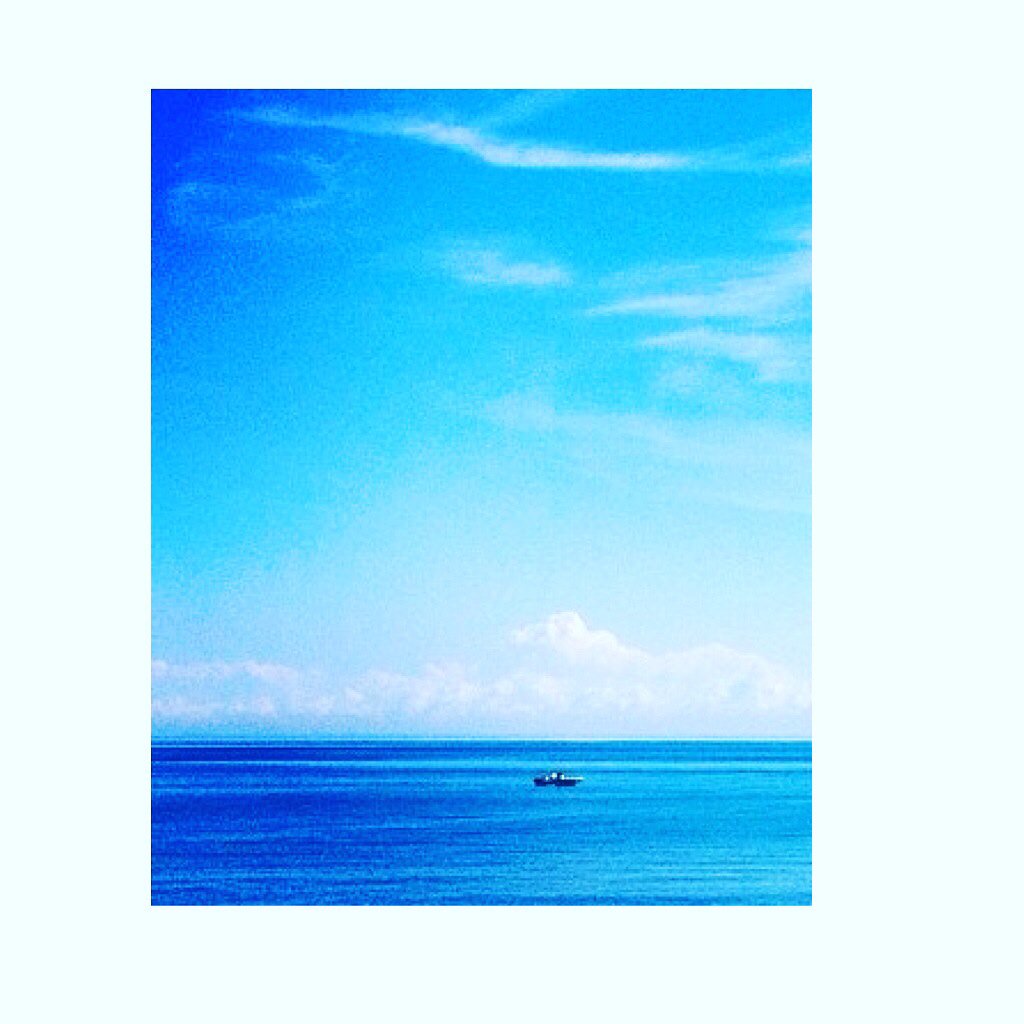 GessiMenichelli's tweet photo. Oggi, non sto facendo nulla.
E lo sto facendo benissimo.
#OzioTime #MareTime #IlMioMare https://t.co/4HueNczFNZ