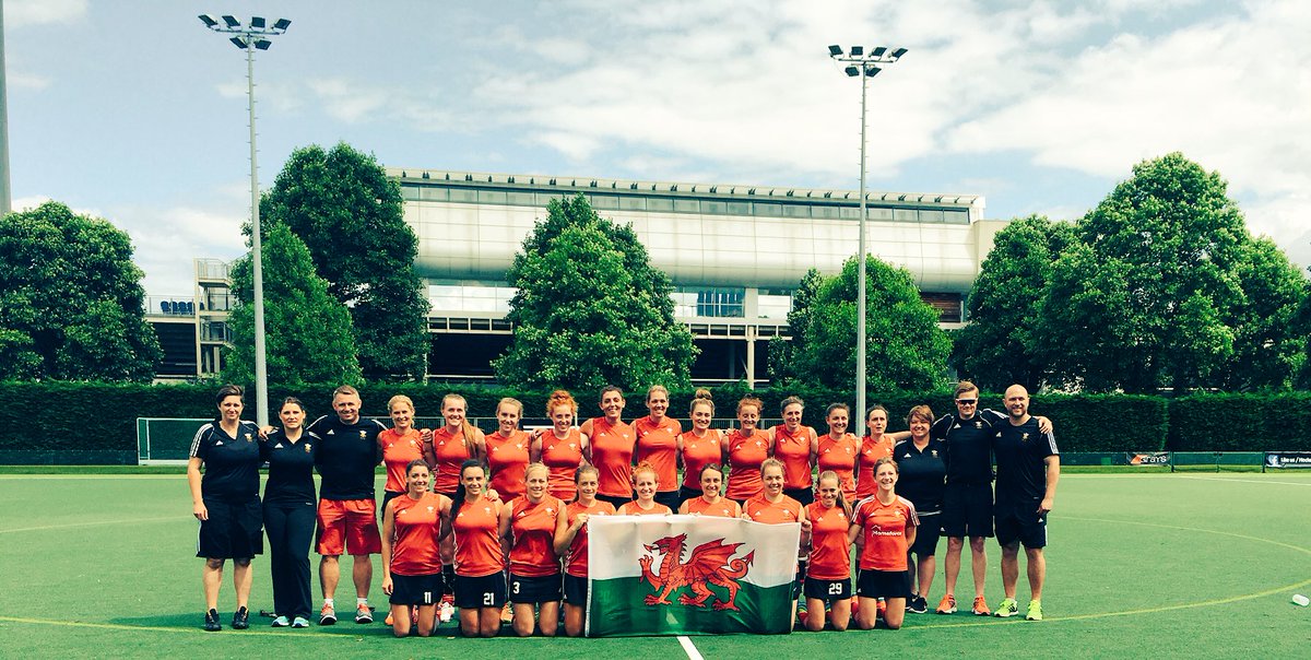 HociCymruWomen's tweet photo. Great 2-0 win vs Poland and a Big series win! #upandup #playingforthedragon #dragonsticks https://t.co/iLaLUI4Shh