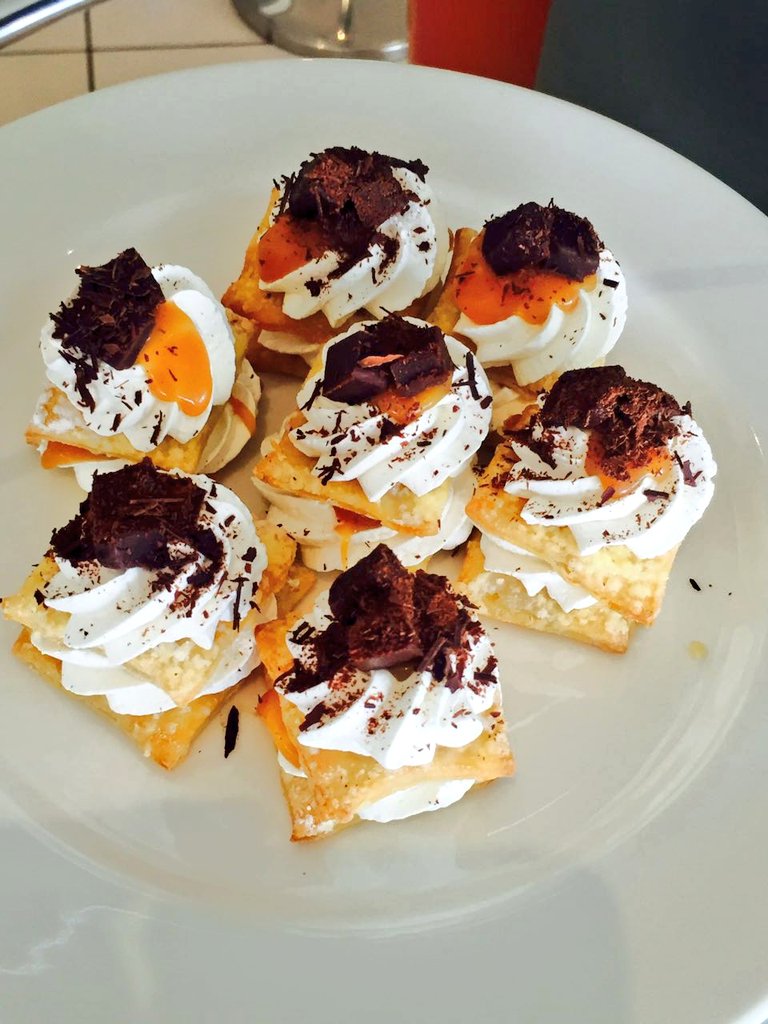 MillionThrills's tweet photo. Day 3 of @goodfoodSA. If you need a little nudge to come visit, these sweet treats should do the trick... #GFWS2016 https://t.co/g52CAtfC8D