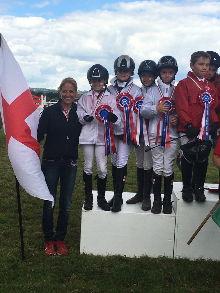 tonyburrell26's tweet photo. Unlucky girls silver medal but well done https://t.co/HDoeQR105L