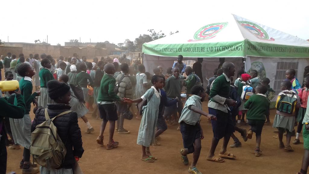 TheReal_KELV's tweet photo. Students of Gachororo Primary school were also screened and dewormed courtesy of @JkuatNurses. @getrude_orodo https://t.co/HaWvFZQhJD