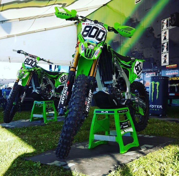 It's raceway and we're seeing double! 👀 😜 @malessi800 <a href="/monsterkawican/">Monster astars kawi</a>
