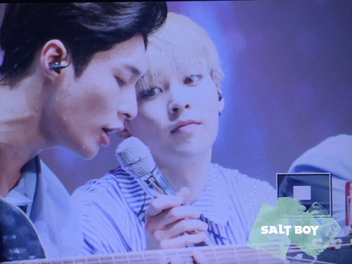 xiumingsalt's tweet photo. 160731 엑소디움 #시우민 #xiumin #민석 
천사같다 천사 애기천사 😇 https://t.co/9dzvsSbZQ4
