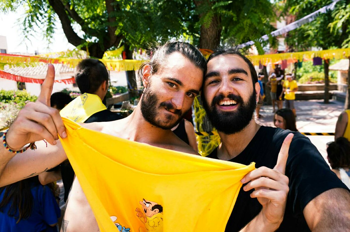 festessantjust's tweet photo. Ja tenim parella guanyadora de la gimcana pagesa, el punt és GROC! #fmsantjust https://t.co/6vYOA8zhJn