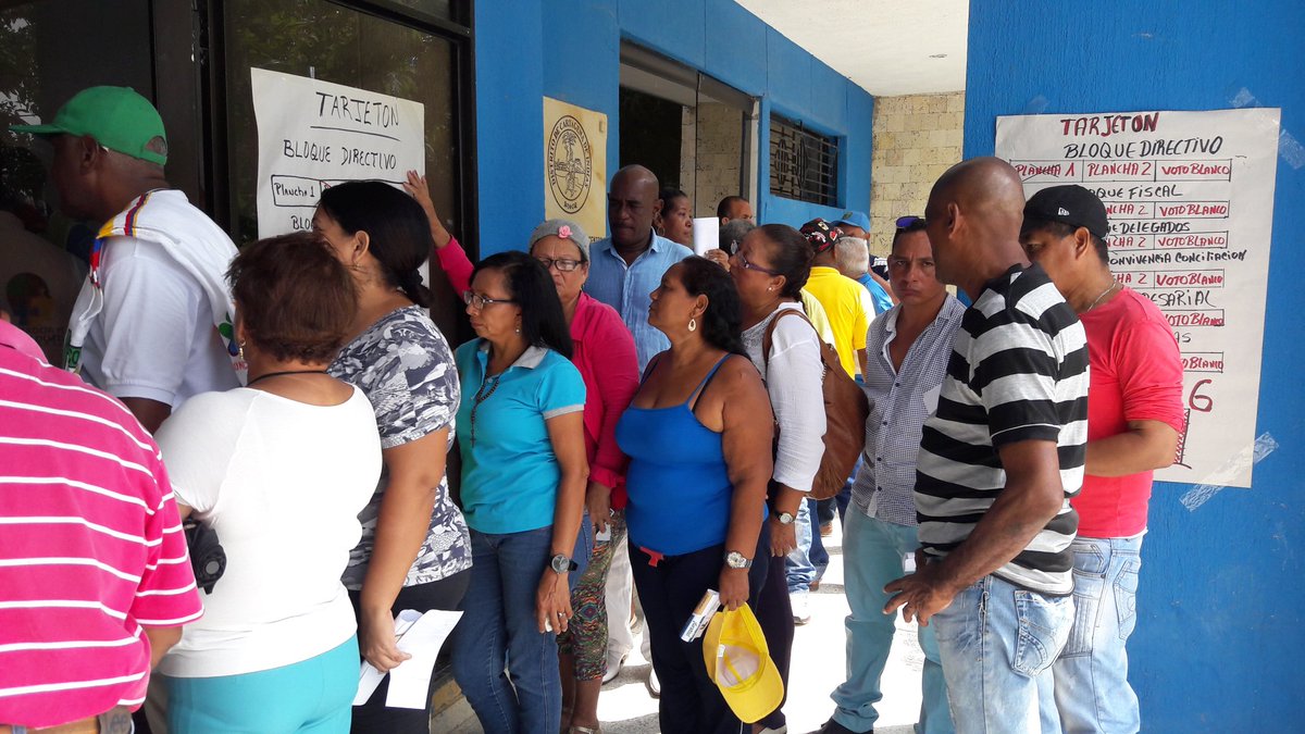 1losocialctg's tweet photo. En la alcaldía del Country, se da inicio a la elección de dignatarios de la Asociación de Juntas de Acción Comunal. https://t.co/HDoi1228o9