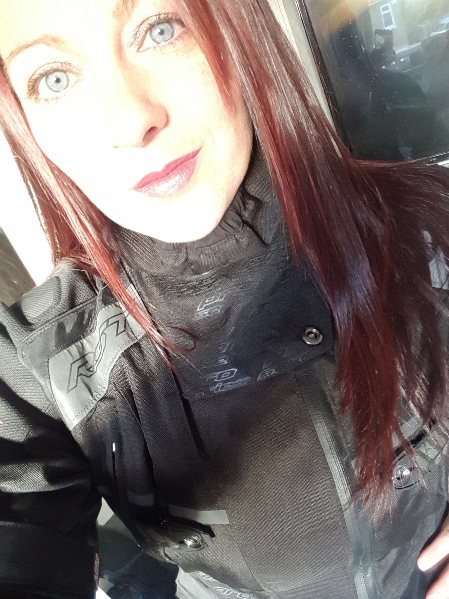 WeeMazo's tweet photo. Bike suit bargain 😊 #rst #learnerrider #bikerchick #ladybiker https://t.co/dnFAaMwYNG