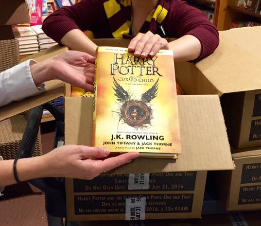 taramarie73's tweet photo. @chaptersindigo @pottermore #IndigoMidnightMagic https://t.co/bP37jxgMRi