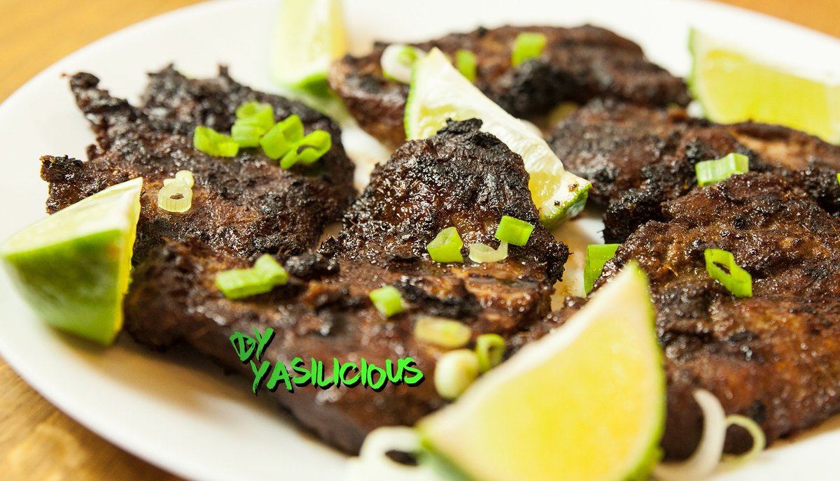 Gegrillte asiatische Nackensteaks in Zitronengrasmarinade: m.youtube.com/watch?v=y-ZFNh…