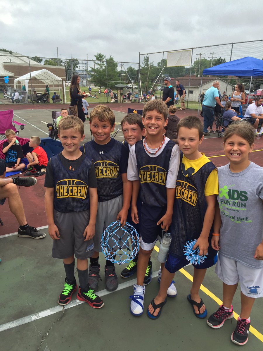 AndyKitchen3's tweet photo. Another fun year of #ByronDays
Blessed to have great neighbors & friends. So many kids having fun! https://t.co/NNkkHMkUvS
