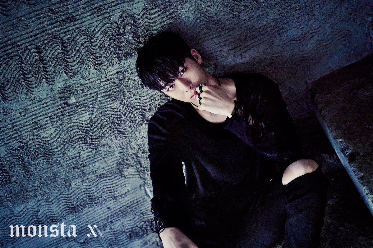 OfficialMONSTAX's tweet photo. [#MONSTA_X]
#몬스타엑스 #네게만집착해 
CONCEPT PHOTO 2 #형원
#MONSTAX #STUCK #HYUNGWON https://t.co/yzBAModuuC