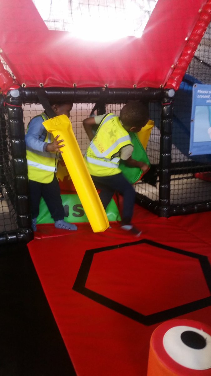 Play4kidz2's tweet photo. The Howe Bridge crèche sessions on Wed is starting to fill up quickly so contact us now to book! @MyHealthyFuture 🙂 https://t.co/oquQjWPYZK