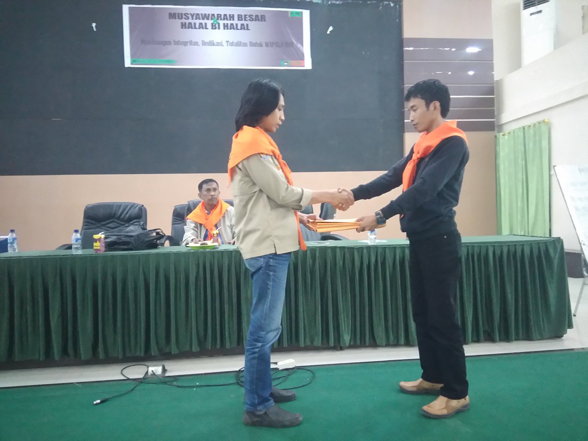 Selamat kepada andriadi sebagai formatur terpilih sabagai ketua umum mapala umi periode 2016-2017