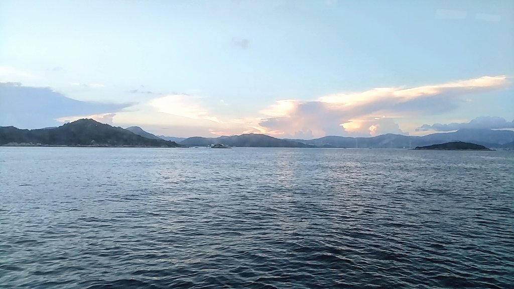 unknown_rocker's tweet photo. Took a shot of this while I was #Sailing :-)
#sunsetbeauty #sunsetsailing #sunset #sunsetbythebay https://t.co/WoV1Yrc7Ll
