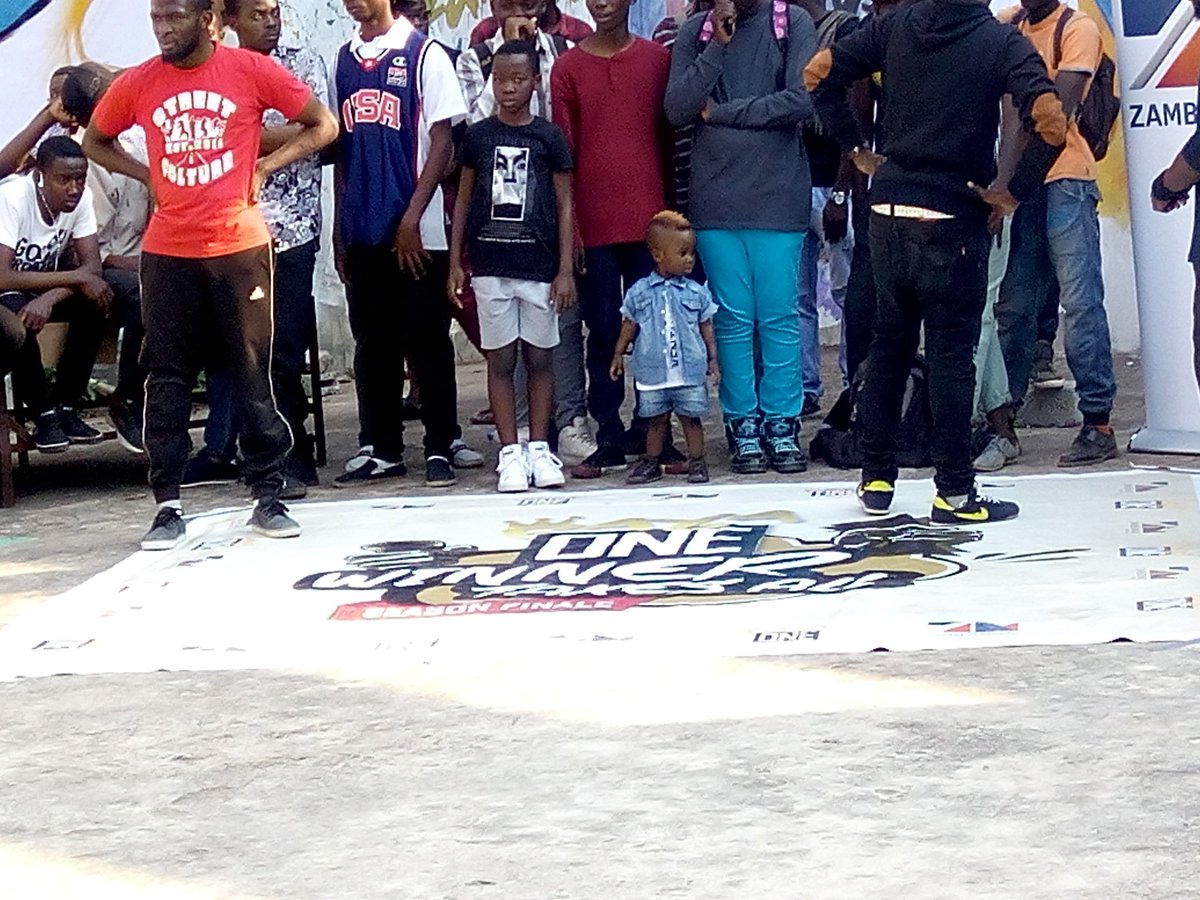 Can you spot our youngest audience member. #PayaOneFinale