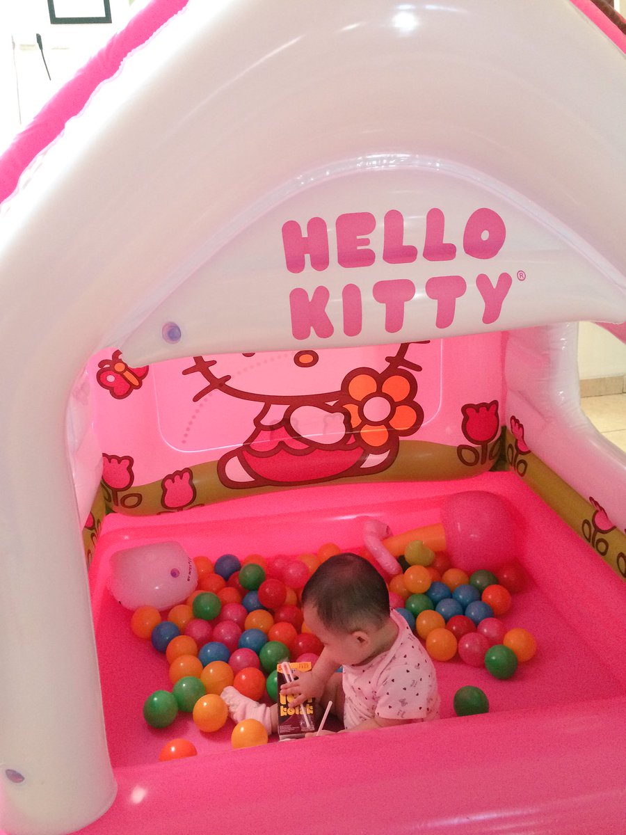 Ryna_s's tweet photo. Playtime 🤗 https://t.co/TfKWeAmcfc