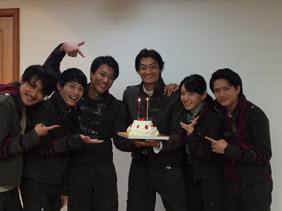 仮面ライダーアマゾンズ 本日は フクさんこと福田耕太役 田邊和也さんのハッピーバースデー 駆除班の皆さんからケーキのサプライズが 仲間からの祝福に思わず大興奮なフクさん これからも駆除班の後方支援はあなたにおまかせぞん 仮面ライダーアマゾンズ 本日は フクさんこと福田耕太役 田邊和也さんのハッピーバースデー 駆除班の皆さんからケーキのサプライズが 仲間からの祝福に思わず大興奮なフクさん これからも駆除班の後方支援はあなたにおまかせぞん