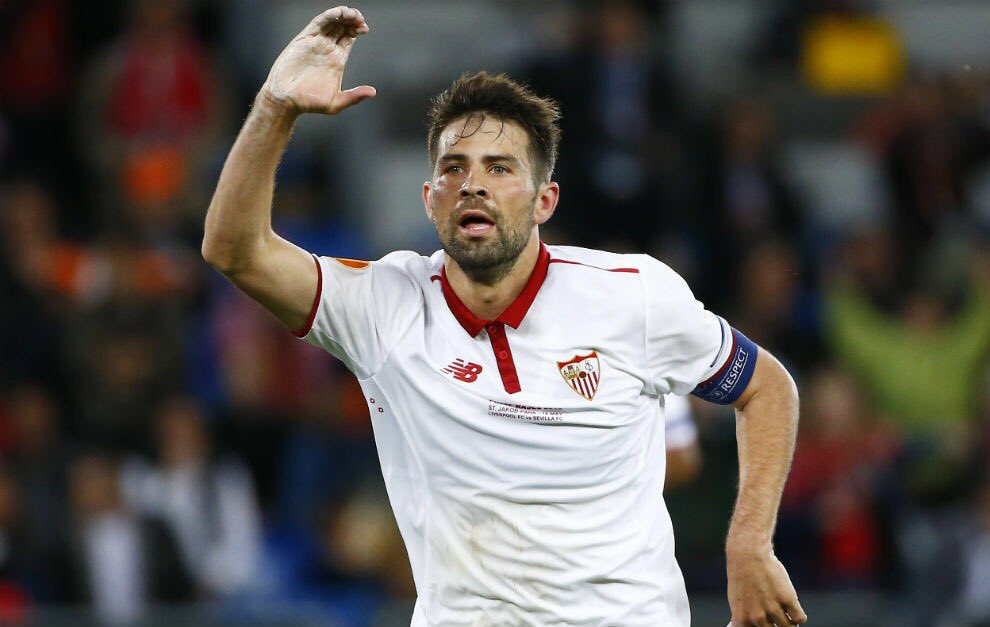Sevillismo's tweet photo. Tremenda baja. Se marcha @coke23andujar al @s04. Gracias por todo, capitán. Suerte en tu nueva etapa. https://t.co/rxBMDk4ZTX