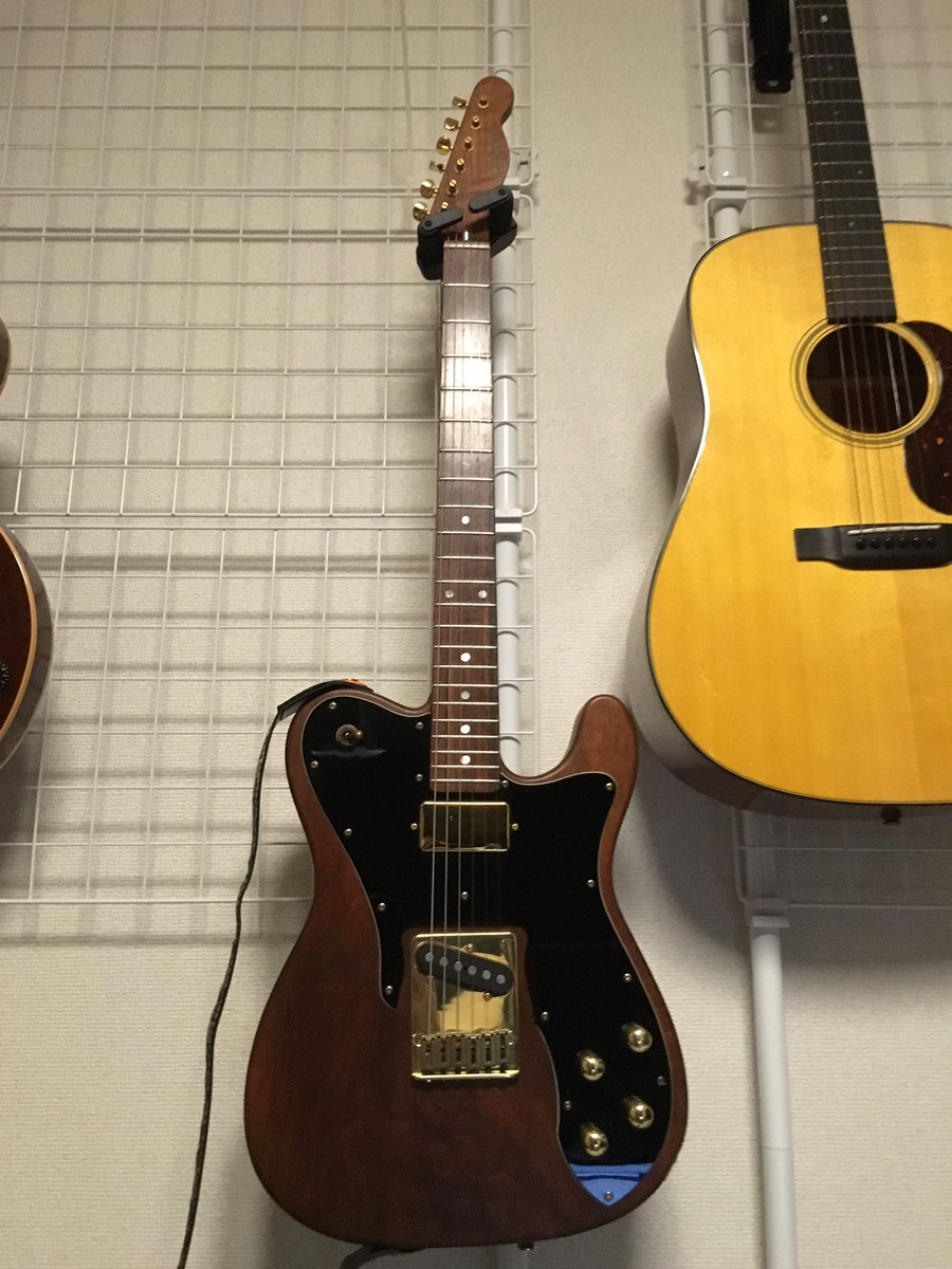 Psac927's tweet photo. 新しいギター https://t.co/Lc6CWqIcGE
