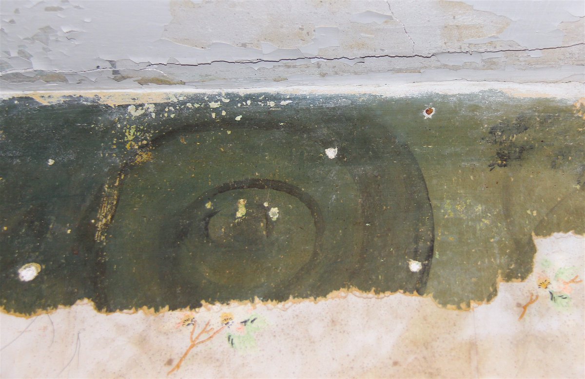 annshaftel's tweet photo. #Masonic iconography revealed #SinclairInn the first meeting place of Masons in Canada #restoration @DigiMonastery https://t.co/M0SMRwc2dX