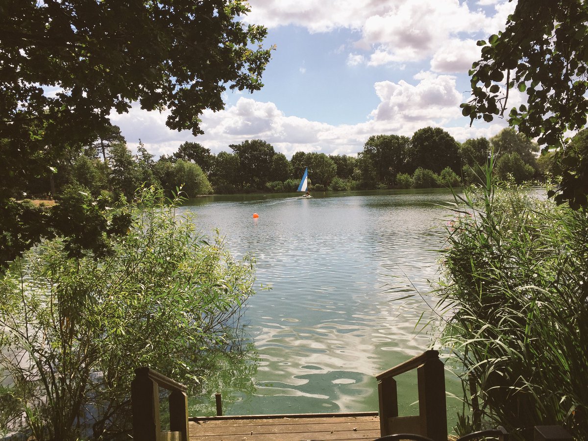Lornamckinnon's tweet photo. A beautiful and peaceful morning on South Norwood Lake. #se23 #london https://t.co/fKQgoy6Vlt