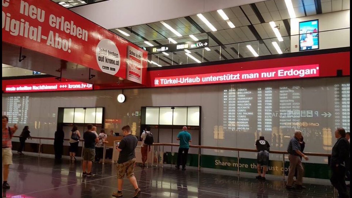 Viyana Havalimanı'nda mesaj,'Türkiye'yi ziyaret Erdoğan'a destek olmaktır"MEDENİYET DEDİĞİN TEK DİŞİ KALMIŞ CANAVAR