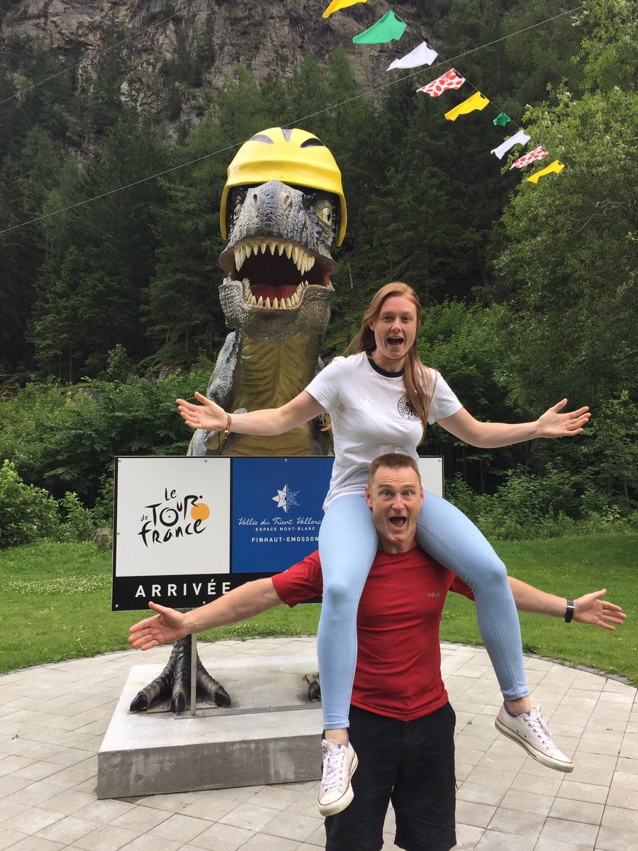 bobontour's tweet photo. Simple things! #letour2016 rroooaaaaarrr!! @Jodiee_Be 😉 https://t.co/EcD0pVDq4a