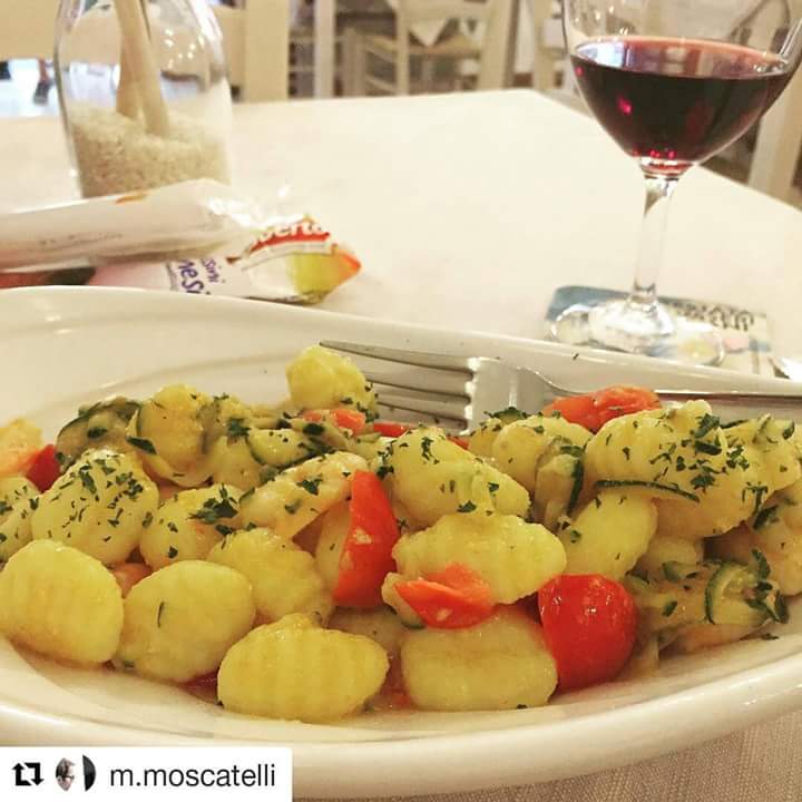 rugorospi's tweet photo. @m.moscatelli #gnocchetti #zucchine #codedigambero #trattoria #lazise #rainytoday #dalbaffolazise #tradizioni https://t.co/fO5Q1d4ict