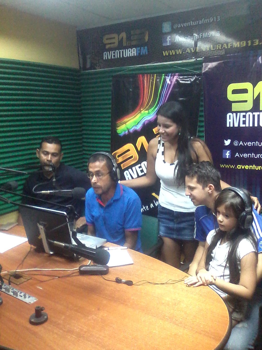 AventuraFM913's tweet photo. Hoy con William Fuenmayor y Carlos Guevara como invitados en @DeportivaVision solo por @AventuraFM913 #ActitudX https://t.co/akxWtfjFTc