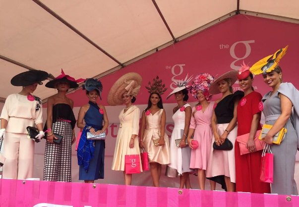 Hen_Stag_Galway's tweet photo. The glamour at the Galway Races https://t.co/ZeOhebtXv7 👗💄👒👠 https://t.co/GMQcX7h4KT