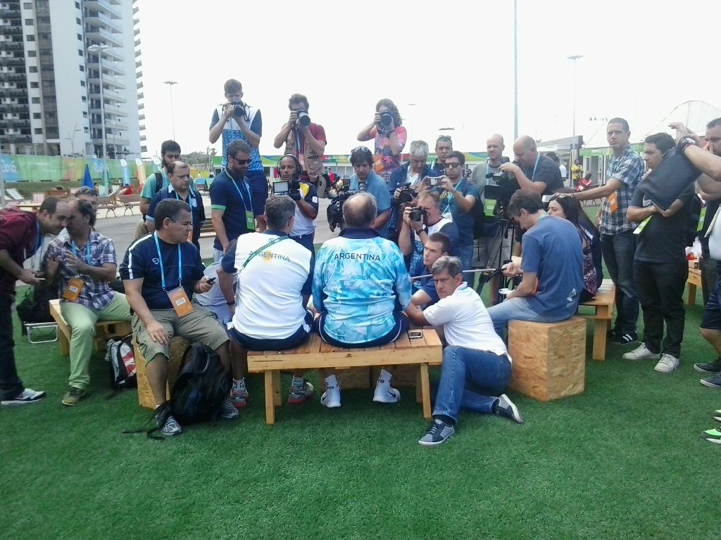 PrensaCOA's tweet photo. #Rio2016 Gerardo Werthein, presidente del COA, atiende a la prensa en la zona internacional de la Villa. https://t.co/UKTdBtgVSu
