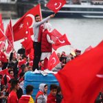 RT @MediasetTgcom24: Germania, migliaia di persone in piazza a sostegno di Erdogan #turchia <a href='https://t.co/OYG76rTZx3' target='_blank'>https://t.co/OYG76rTZx3</a>  <a href='https://t.co/hTg1YG2vqo' target='_blank'>https://t.co/hTg1YG2vqo</a> 