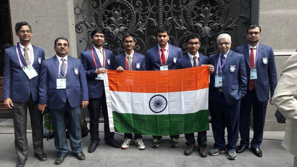 YSBorate's tweet photo. #IChO2016 #आंतरराष्ट्रीय #रसायनशास्त्र #ऑलिम्पियाड पदक विजेता #भारतीय #संघ (५) @mataonline @EducationMT @ParagKMT https://t.co/jxzG2h29yP