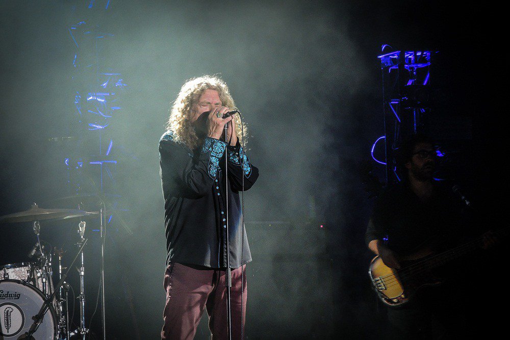 Fenrir111's tweet photo. Duhovno iskustvo glasa Led Zeppelina  u razgaljenoj Areni https://t.co/v7dFHKRADK https://t.co/zcI55kT6uj