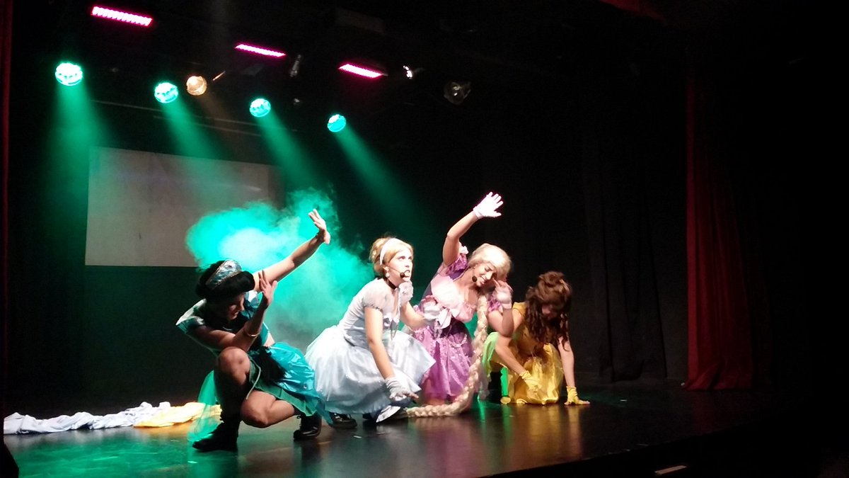 PabloBliart's tweet photo. @PrincesasRock_ hoy 17hs en @Teatro_bsas #grandespedida https://t.co/EygsC3HrwX