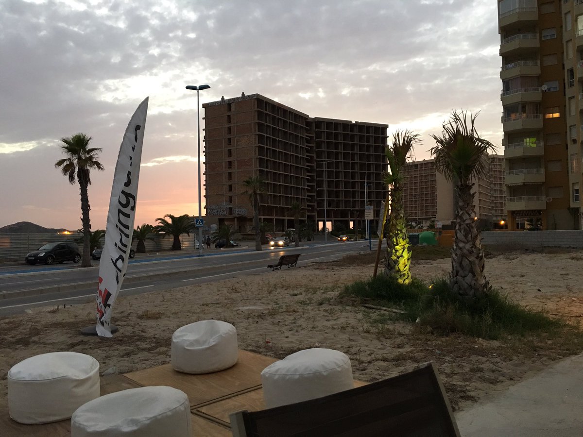 FDBLAMANGA's tweet image. La bella y la bestia.