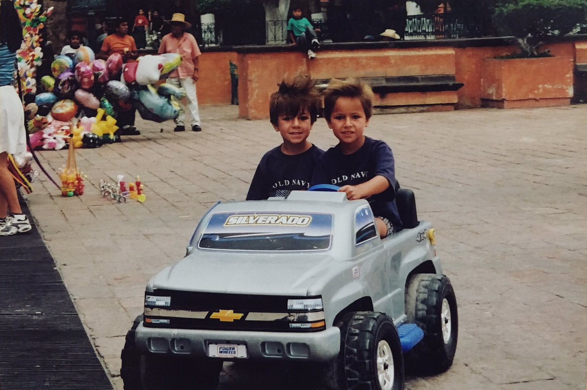 JuanpaZurita tweet picture