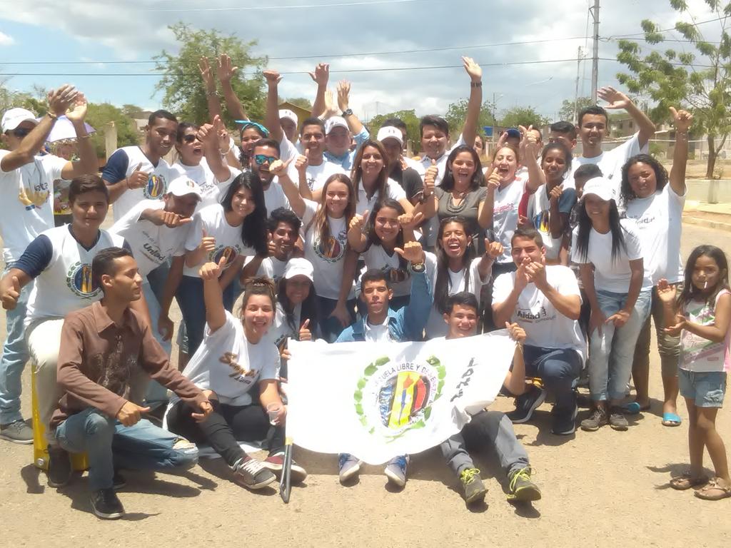 JAD_Lara's tweet photo. Seguimos presentes, nada nos detiene. Hoy desde Calicanto, municipio Torres ¡Que sigan las sonrisas! #ADTorres https://t.co/t66rLO98Sb