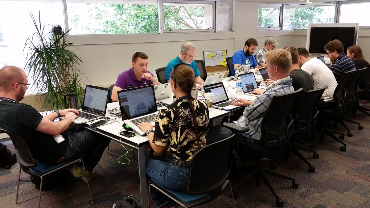andyanschutz's tweet image. Code sprints at #drupalcamppa
