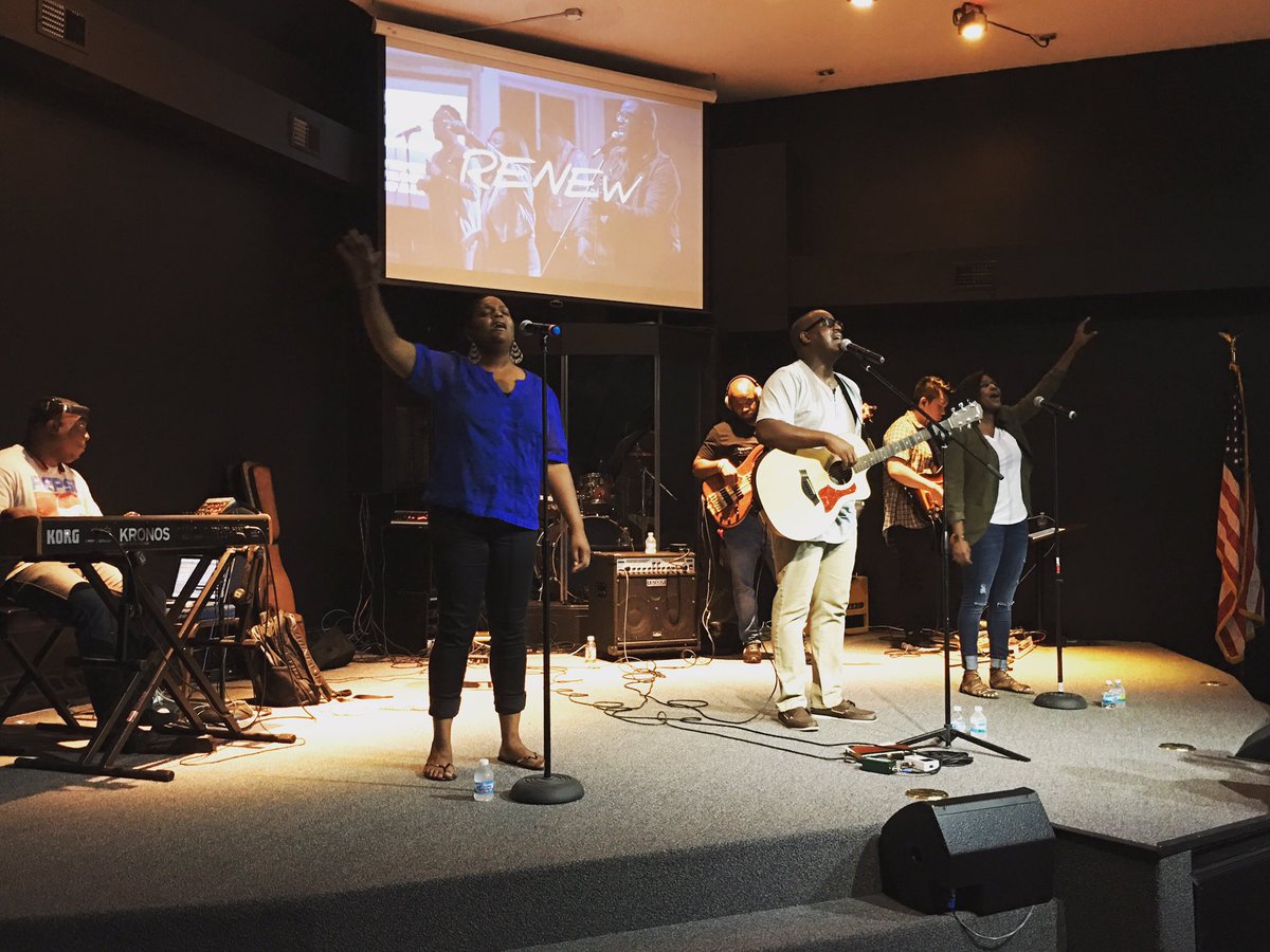 NSTOPchurch's tweet photo. Thank you to the Renew Movement for an awesome night of worship last night! https://t.co/cjGBnsHxoI