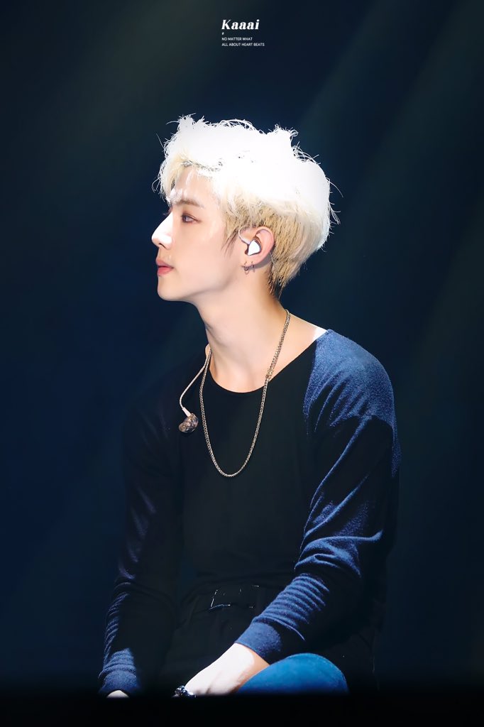 Karrrrri_x's tweet photo. 160730 FLY IN HONGKONG #GOT7 #Mark #마크 #갓세븐 ❤️❤️he is the best https://t.co/kLbIyYRvVS