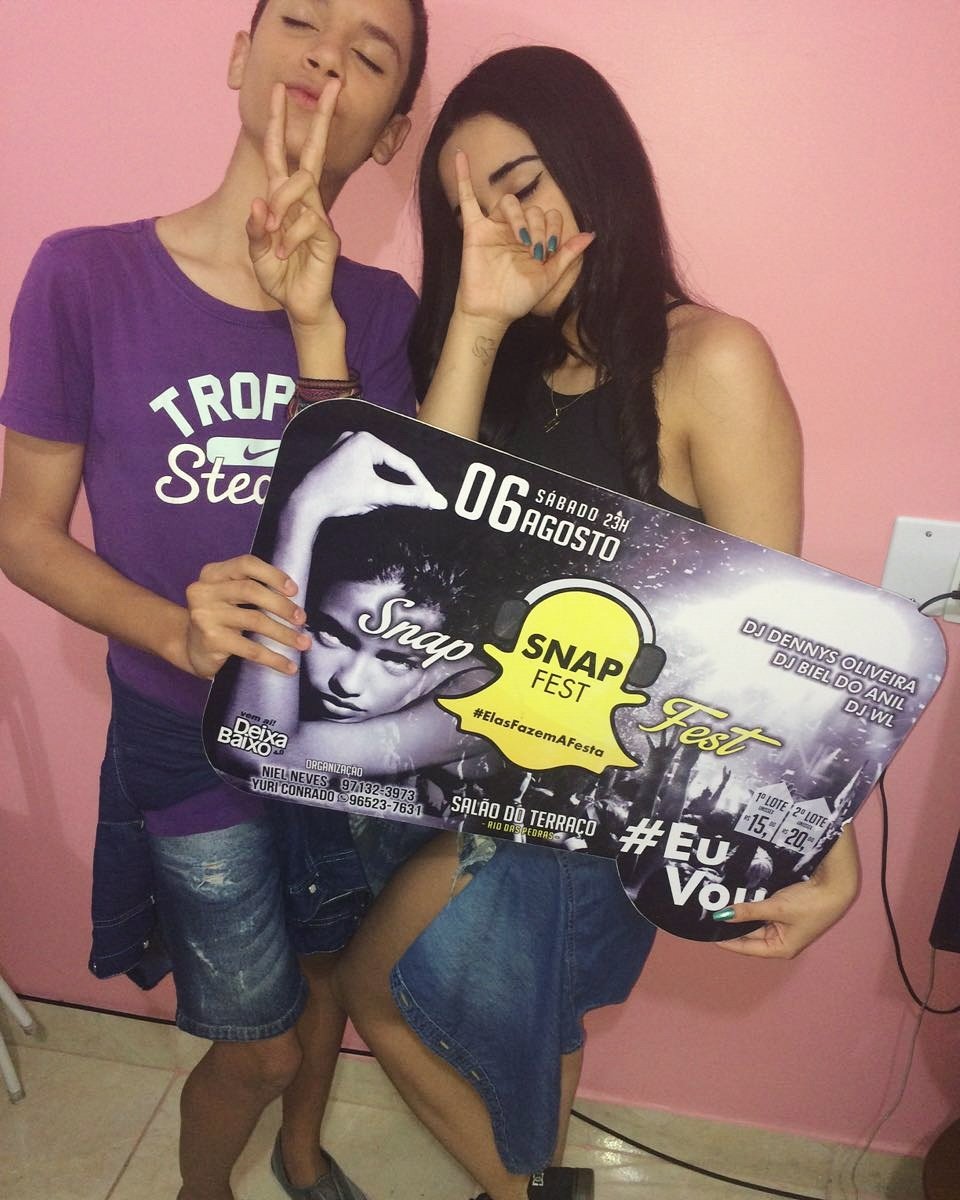 TeusFernandes1's tweet photo. Veem pra melhor , dia 6 de agosto no espaço terraço #snapfest001 #elasfazemafesta 🎉💥❤ https://t.co/YvoqGR0AQN
