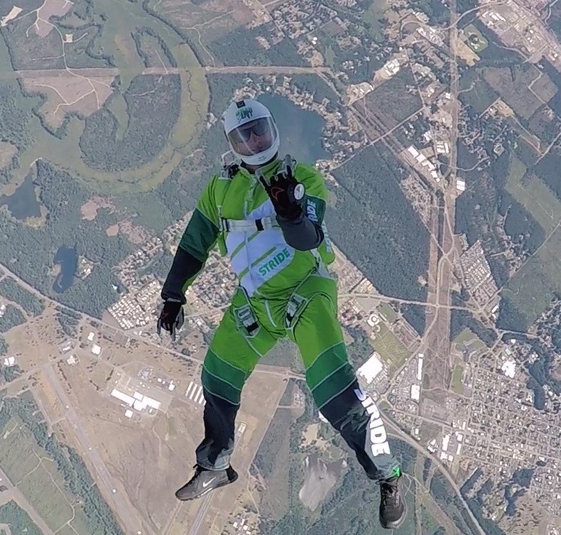 geekwire's tweet photo. How aerodynamics saved skydiver Luke Aikins during parachute-less landing feat https://t.co/mbWGVnUx1t https://t.co/BoDFaCNvEy