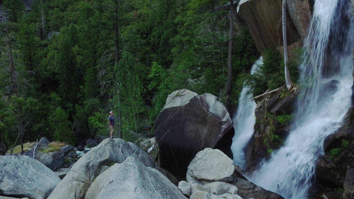 NBCNewsPictures's tweet photo. 'It's my backyard:' #Yosemite lifetimer calls park home https://t.co/jZL9MszILv 📷 @JimSeida #FindYourPark #NPS100 https://t.co/gxxd8ifKNn